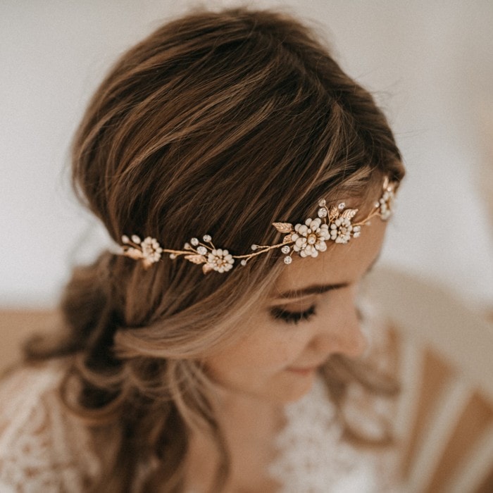 Blumen Haarschmuck Gold für Braut